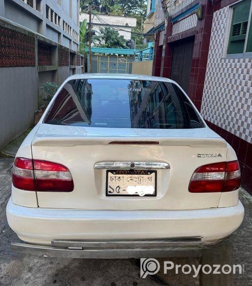 Toyota Corolla . 1997