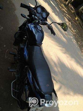 Bajaj CT 100 2016