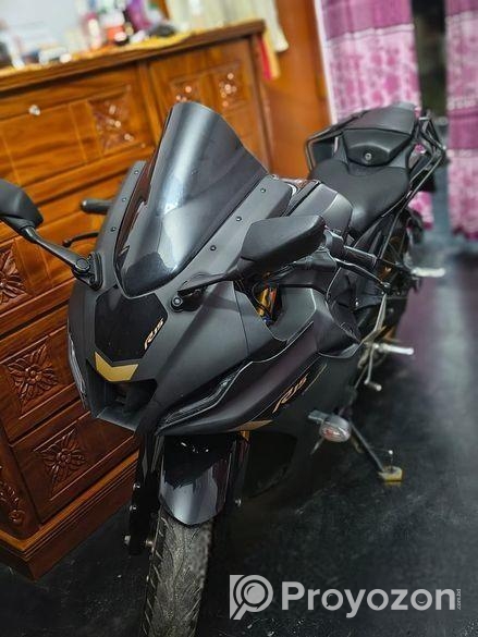 Yamaha R15 V4 . 2022