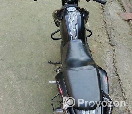 TVS APACHE RTR 150 . 2017
