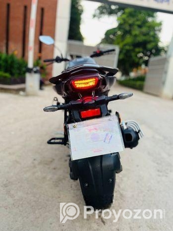 Yamaha Fzs V4 . 2025