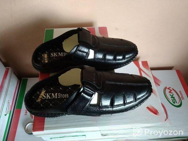 Skm সুজ ১০০% গরুর চামড়া দিয়ে তৈরি