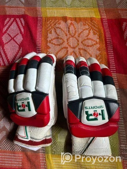 ক্রিকেট খেলার জন্য নেট প্র্যাকটিস করার যা কিছু লাগে সবকিছু আছে