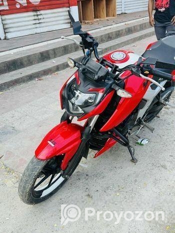 TVS Apache RTR . 2022