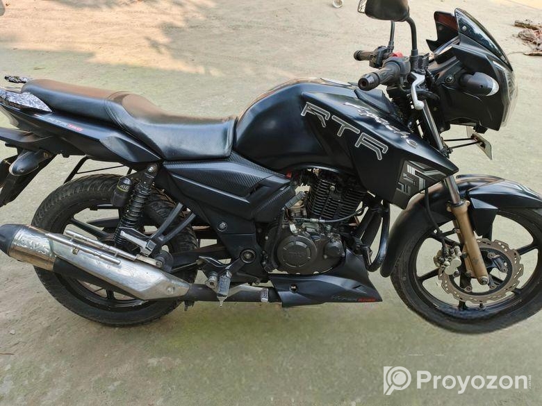 TVS APACHE RTR 150 . 2017