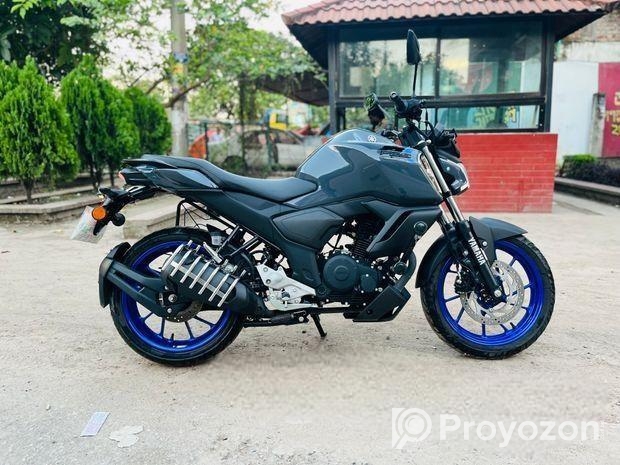 Yamaha Fzs V4 . 2025