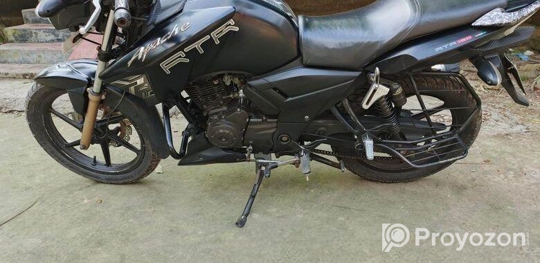 TVS APACHE RTR 150 . 2017
