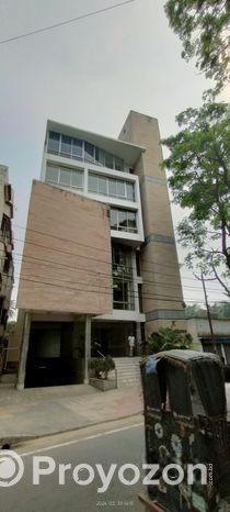 রাজশাহী-স্টেশনরোড সংলগ্ন কমার্শিয়াল ভবন বিক্রয় হইবে