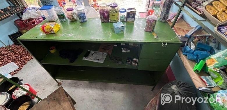 Shop Cash Table