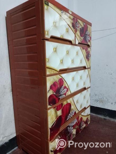 ওয়ারড্রব বিক্রি হবে