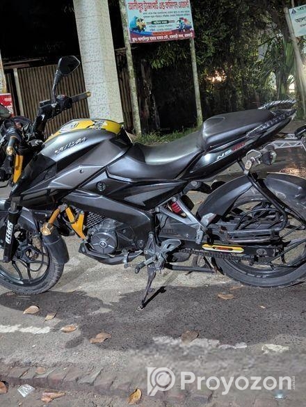 Bajaj Pulsar NS 160 . 2022