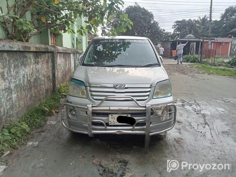 Toyota Noah x 2003
