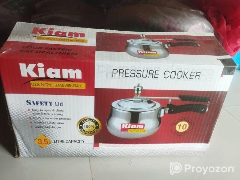 প্রেশারকুকার