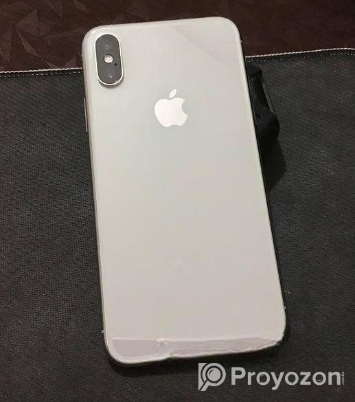 Apple iPhone XS and ipad (Used)