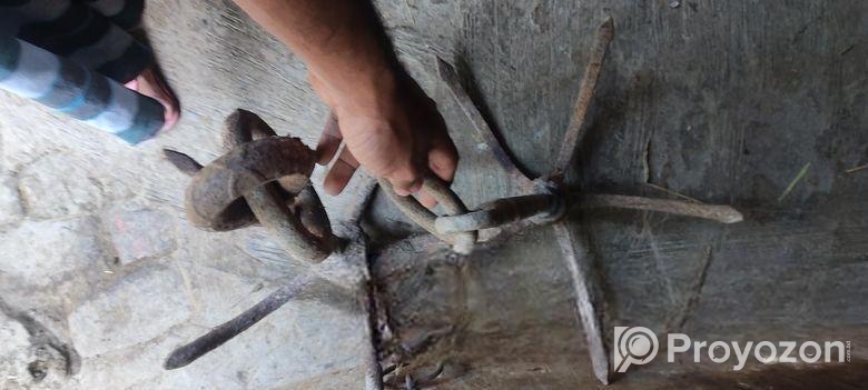 নদীতে নৌকা থামানোর গেরাপি