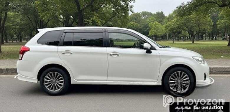 Toyota Fielder G 2013