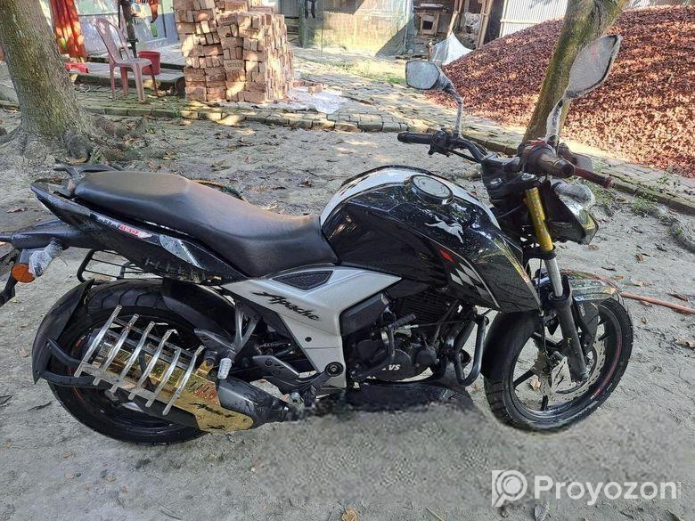 TVS Apache RTR BLACK 2024
