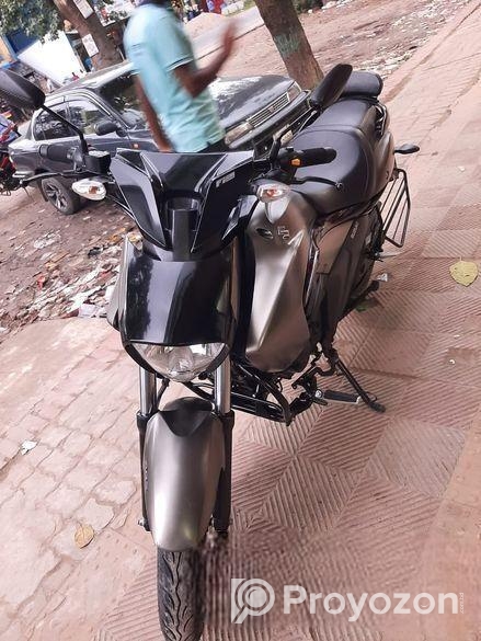 Suzuki Intruder . 2022