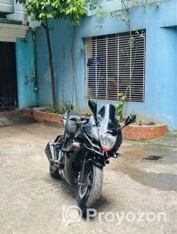 Suzuki Gixxer SF . 2017