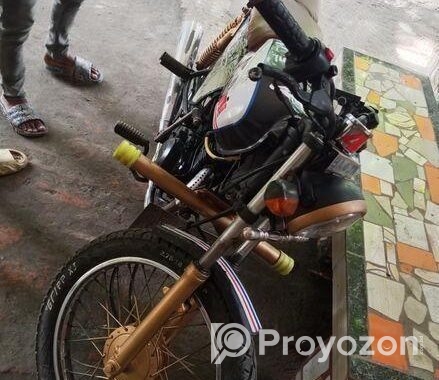 Bajaj Boxer . 2001