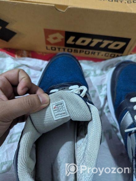 Lotto sports shoes