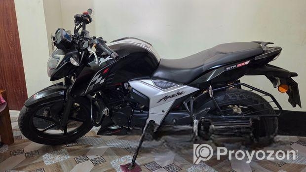 TVS Apache RTR 160 4v 2022