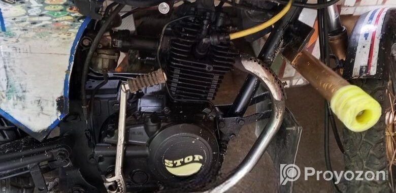 Bajaj Boxer . 2001