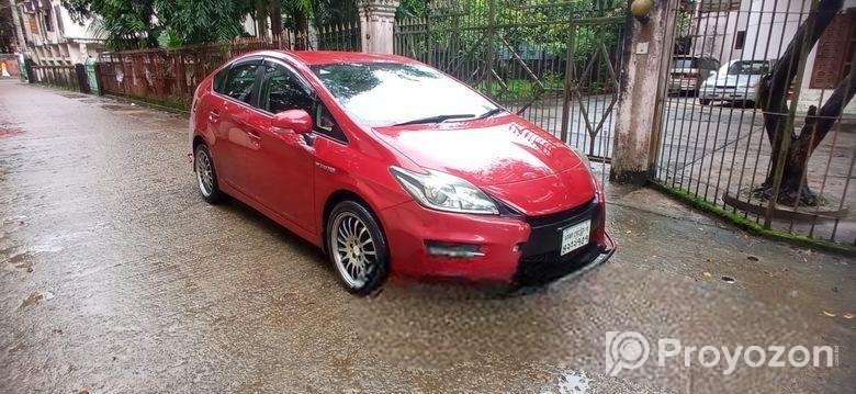 Toyota Prius HYBRID 2013