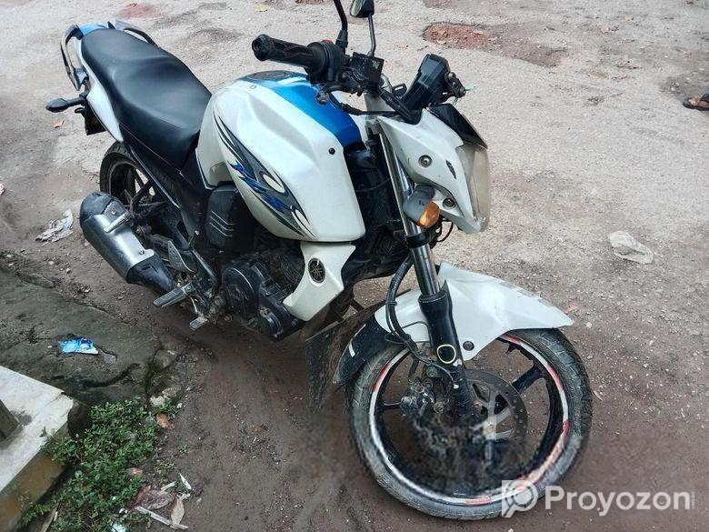 Yamaha FZ . 2013