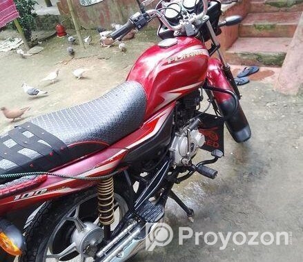Bajaj Platina 100 . 2019