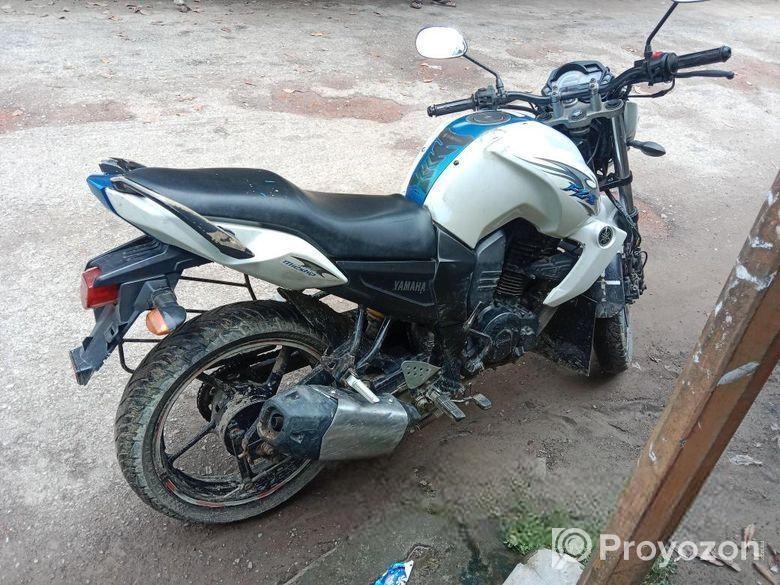Yamaha FZ . 2013