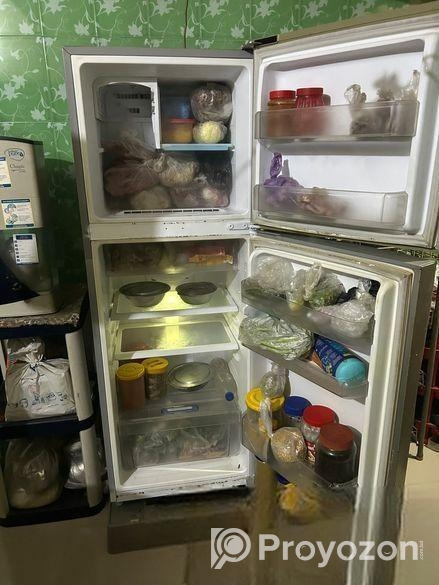 Samsung 260 L No Frost refrigerator