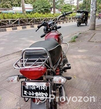 Bajaj Boxer . 2010