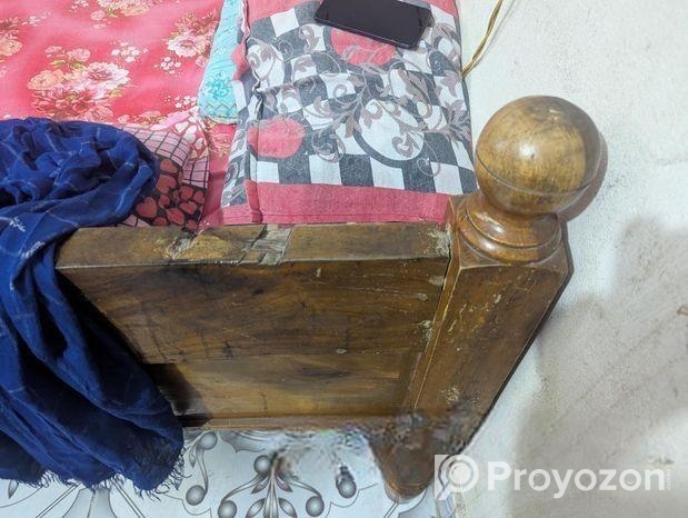 ডাবল বেডের খাট