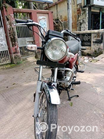 Bajaj Boxer . 2010