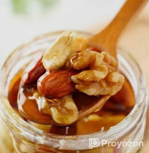 হানি নাট। মধুময় বাদাম