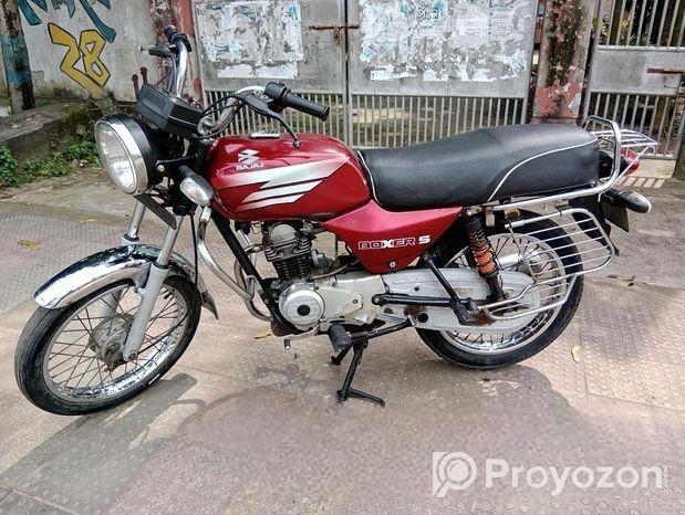 Bajaj Boxer . 2010