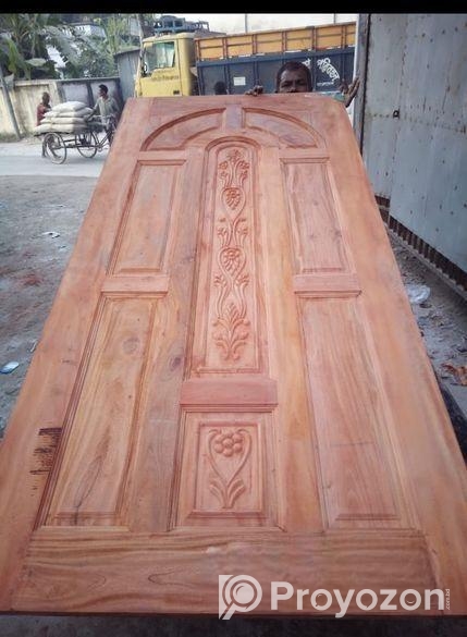 কেমিক্যাল ট্রিটমেন্ট করা মেহগনি কাঠের দরজা।