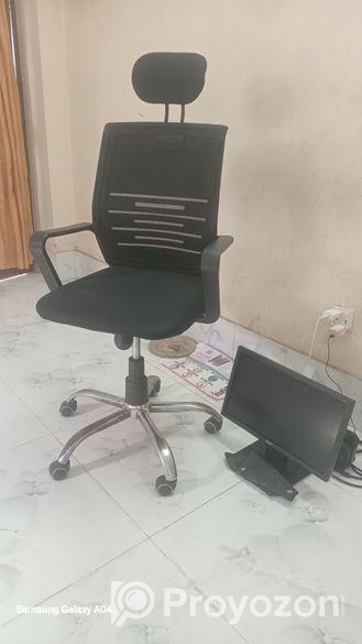 দামে কম মানে ভালো Luxurious চেয়ার।