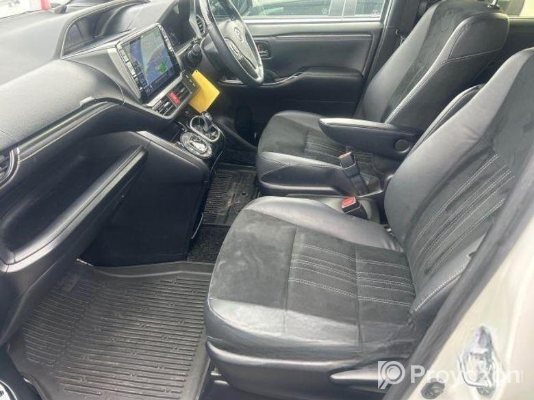Toyota Esquire GI PREMIUM 2021