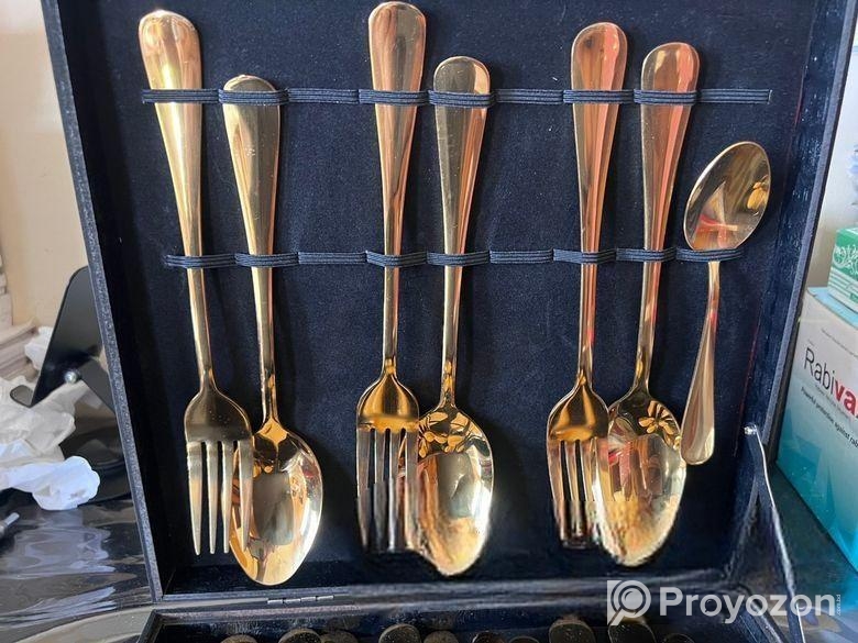 প্রিমিয়াম গোল্ড কালার কাটলারি সেট – বক্সসহ