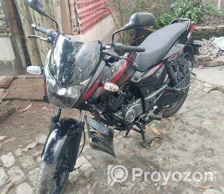 Bajaj Pulsar 150 . 2018