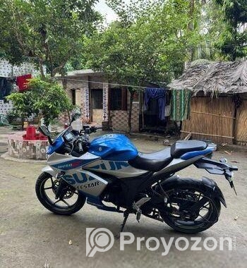 Suzuki Gixxer SF . 2022