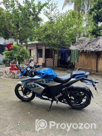 Suzuki Gixxer SF . 2022