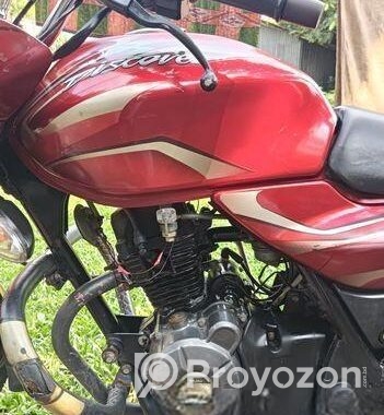 Bajaj Discover 100 . 2016
