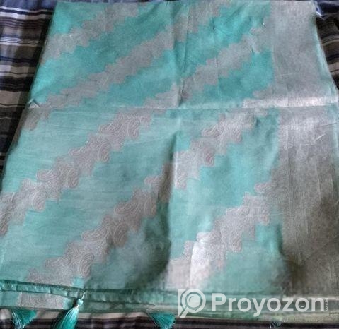 হাফ সিল্ক শাড়ি