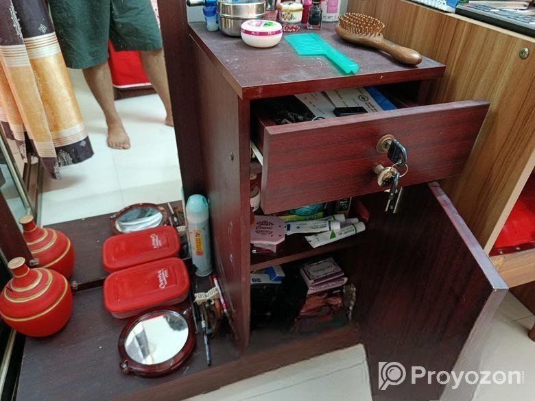 Otobi ড্রেসিং টেবিল