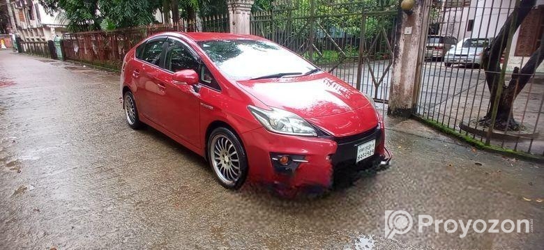 Toyota Prius HYBRID 2013