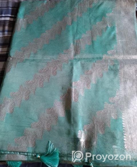 হাফ সিল্ক শাড়ি