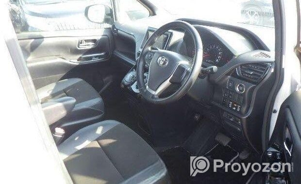 Toyota Noah 2020